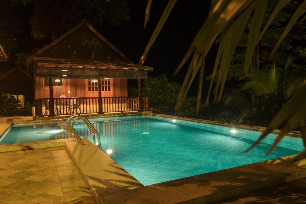 De Serenity - Exclusive Jungle Retreat Серембан  Экстерьер фото