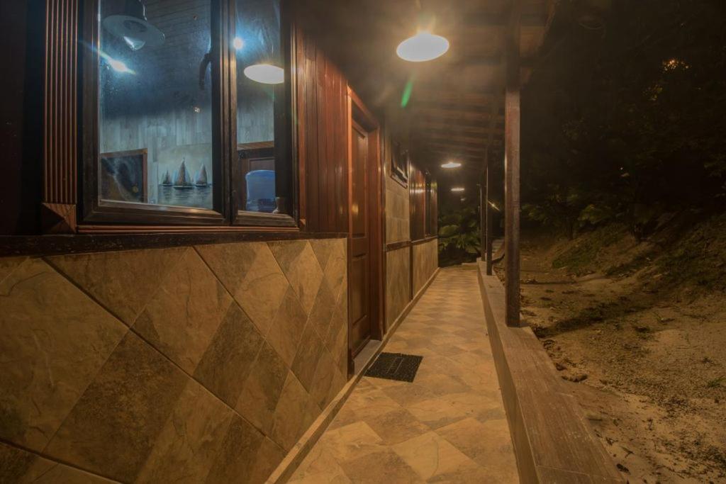 De Serenity - Exclusive Jungle Retreat Серембан  Экстерьер фото